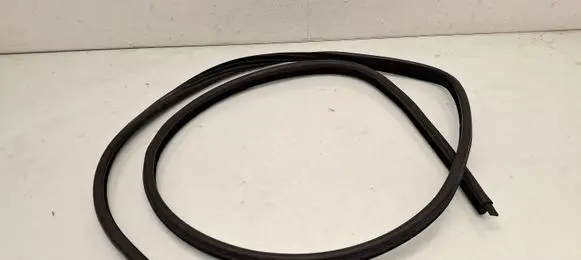BMW 5 E60 E61 Front door rubber seal 51727122433 7122433