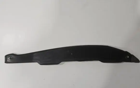 Maserati Ghibli Fender end trim 670001706