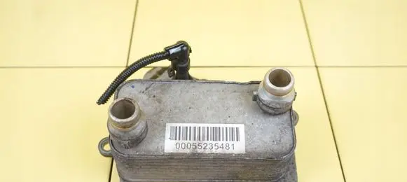 Alfa Romeo Giulietta Engine oil radiator 55235481 940A5000