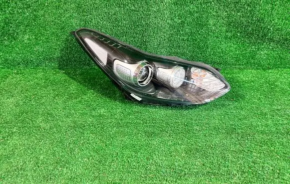 KIA Sportage Headlight/headlamp 192102200