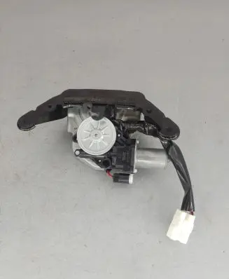Lexus RX 450H Tailgate/trunk/boot lock/catch/latch T9161351B 1638000770
