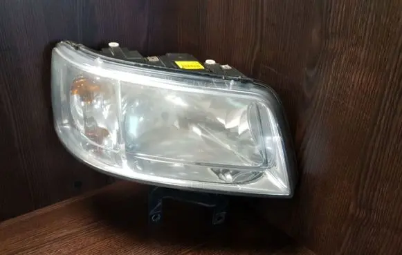 Volkswagen Transporter - Caravelle T5 Headlight/headlamp 1305235738 200508300904 0301191302