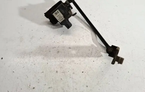 Volvo XC70 Headlight/headlamp level sensor 7G9N3C097AA