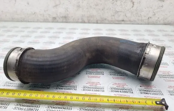 Volkswagen PASSAT B6 Intercooler hose/pipe 1K0145832E
