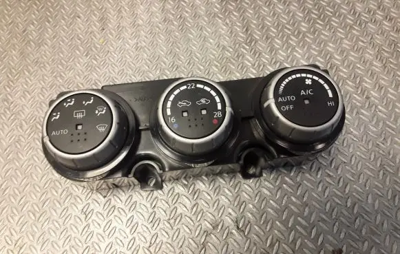 Nissan Murano Z50 Interior fan control switch 27500CC01A