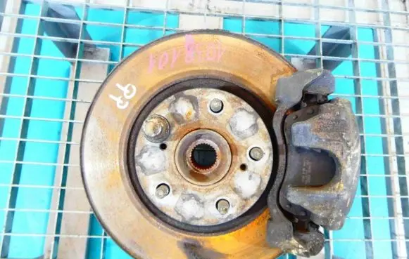 Toyota Corolla Verso E121 Front wheel hub spindle knuckle IMPRK1038101