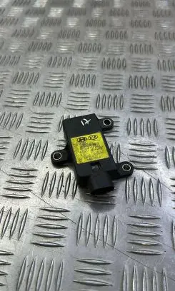 KIA Sorento ESP acceleration yaw rate sensor 956901F000 44470