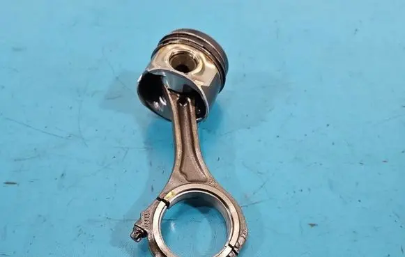Audi A4 S4 B7 8E 8H Piston IMPRK1573239