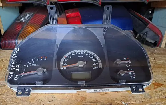 KIA Sportage Speedometer (instrument cluster) 940031F390 C339