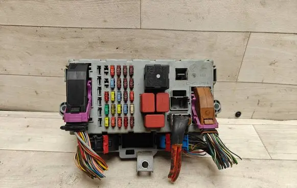 Fiat Ducato Fuse module 406626 PA6GB20GF10