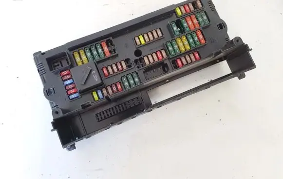 BMW 5 GT F07 Fuse box set 923442101 2-1703344-2e