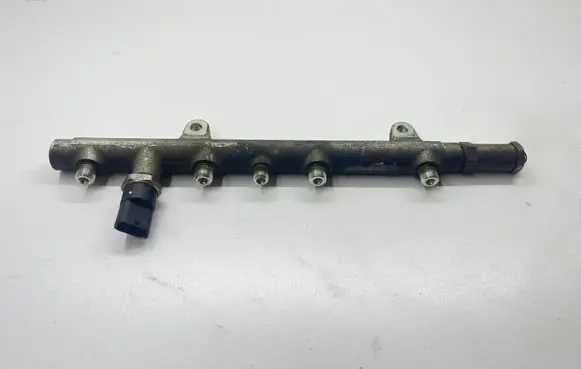 Volvo S40, V40 Fuel main line pipe 7700114017 0445214014