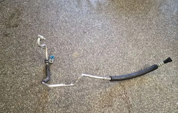 Fiat 500L Air conditioning (A/C) pipe/hose