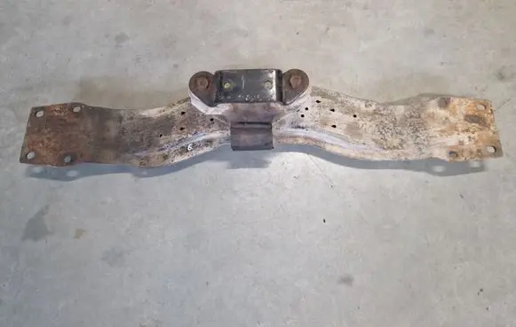 Mitsubishi Pajero Sport I Gear shift cable bracket 