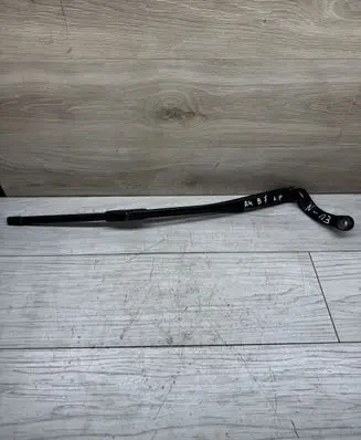 Audi A4 S4 B7 8E 8H Front wiper blade arm 8E1955407C