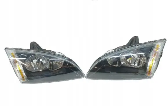 Ford Focus Headlights/headlamps set 4M5113W029KE