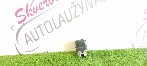 Toyota RAV 4 (XA30) Glow plug pre-heat relay 2861067010 1567000671