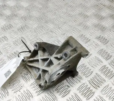 Jaguar XJ X40 Power steering pump mounting bracket NCA8301AB