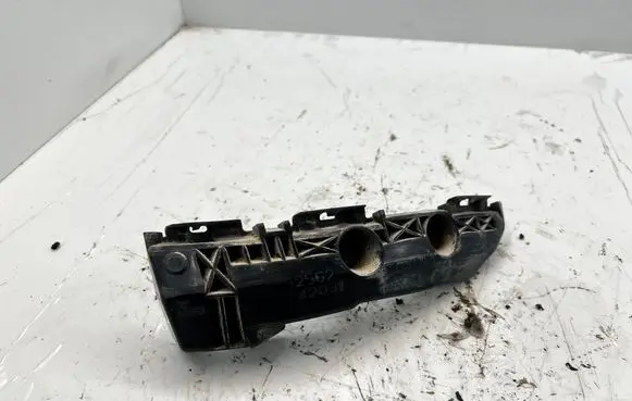 Toyota RAV 4 (XA30) Rear bumper mounting bracket 5256242031