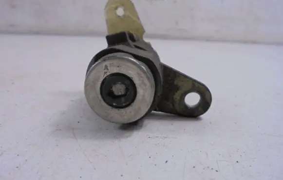 Ford Puma Front door lock (next to the handle) 
