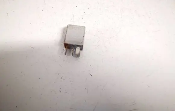 Volkswagen Touran I Other relay 1k0951253 0332011100
