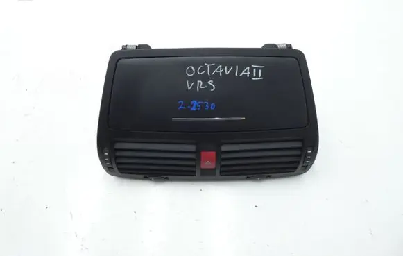 Skoda Octavia Mk2 (1Z) Dash center air vent grill 1Z0820951