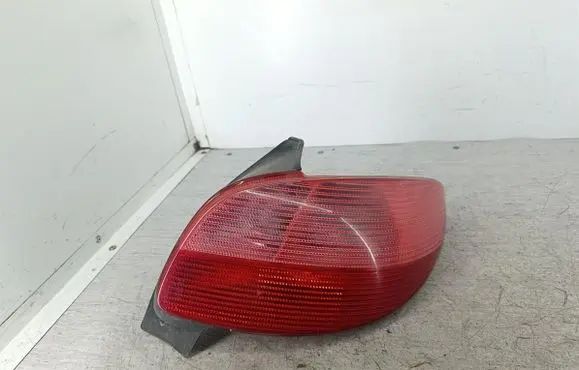 Peugeot 206 Rear/tail lights 