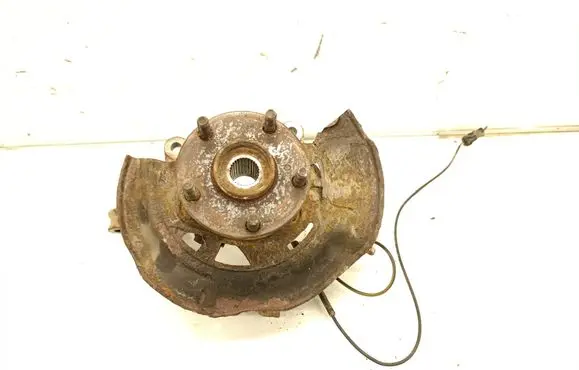 Toyota RAV 4 (XA30) Front wheel hub