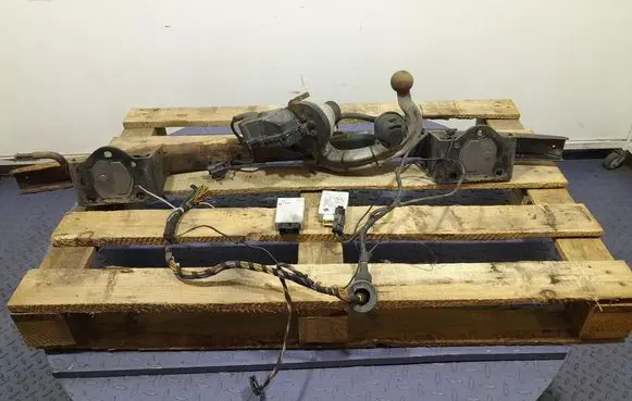 BMW 7 F01 F02 F03 F04 Tow bar set 6784583