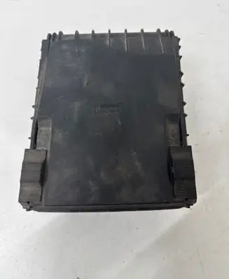 Volkswagen Golf V Fuse module 1K0937125A