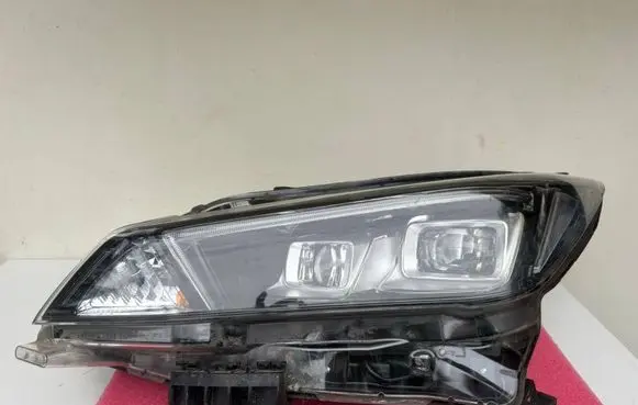 Nissan Leaf II (ZE1) Headlight/headlamp A1S0620000