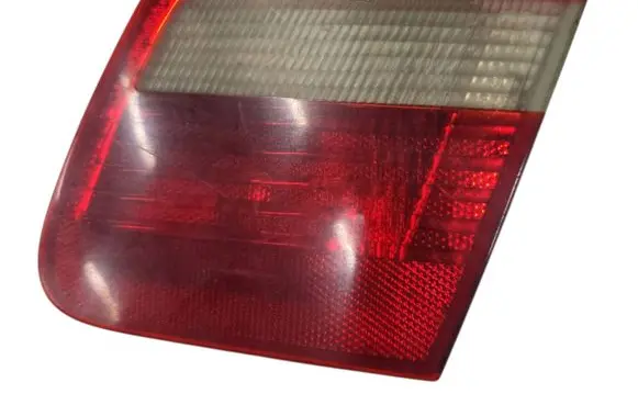 Tailgate rear/tail lights