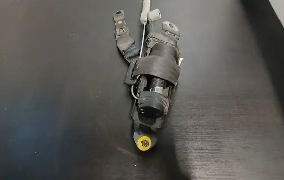 Volvo V70 Front seatbelt 6003114
