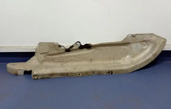 BMW X7 G07 Exhaust heat shield 7424926