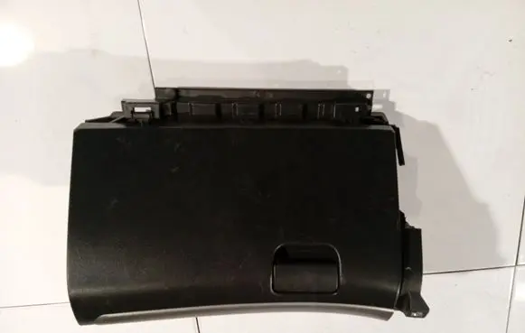 Subaru Legacy Glove box 