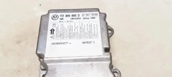 Volkswagen Golf V Airbag control unit/module 1K0909605N