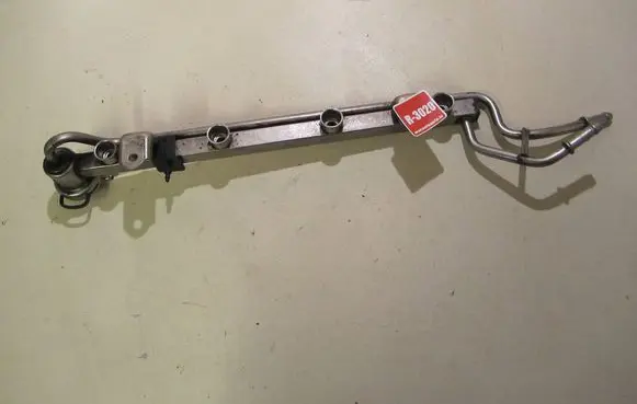 Audi A3 S3 8L Fuel injector supply line/pipe 