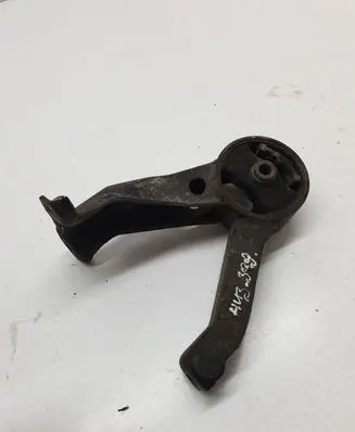 Mitsubishi Grandis Engine mount bracket