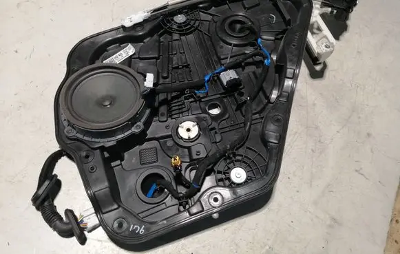 Hyundai Ioniq Rear window lifting mechanism without motor 83480G2010 96340F2100 81420G2010