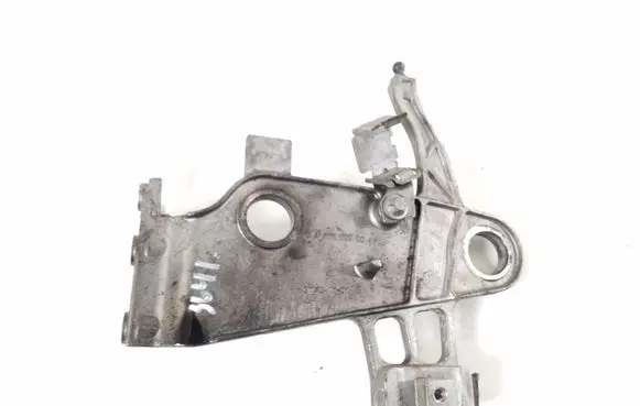 Mercedes-Benz GLK (X204) Air filter cleaner box bracket assembly A6510900041