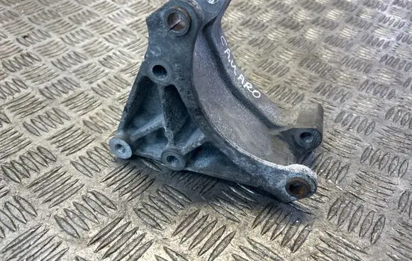 Chevrolet Camaro Generator/alternator bracket 1210739