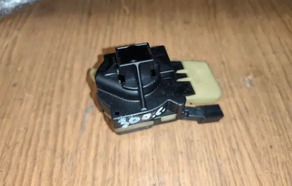 Chrysler 300 - 300C Ignition lock contact 56054004AA