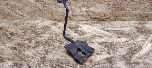 Radiator support slam panel bracket