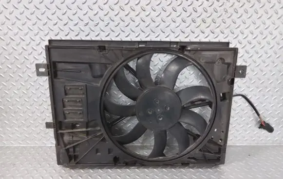 Citroen Jumpy Radiator cooling fan shroud 9805897480