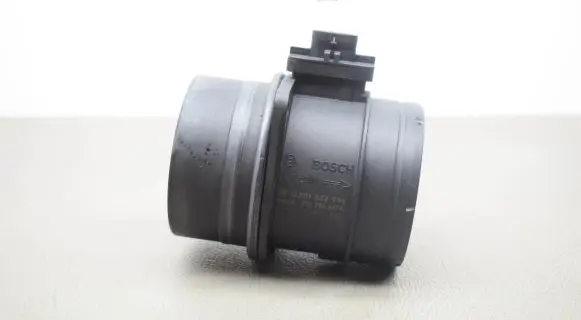 Volkswagen Jetta VI Mass air flow meter 0281002956 03L906461A