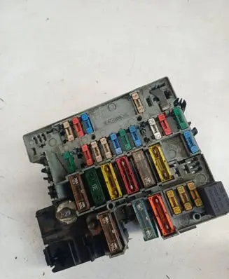 Peugeot 607 Fuse module 96280244