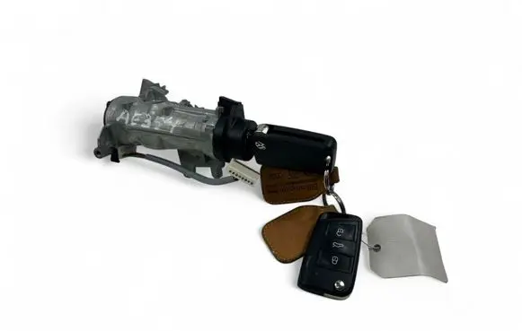 Volkswagen Golf VII Ignition lock 1K0905851 5Q0905865