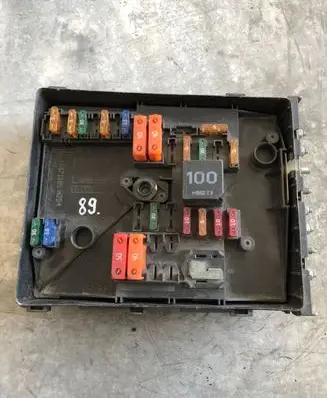 Volkswagen Golf V Fuse box set 1K0937819B 1K0937820B 0547370319
