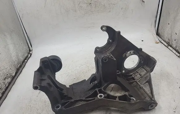 Volkswagen Bora Engine mounting bracket 038903143