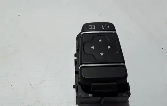 Renault Clio IV Wing mirror switch 255700068R
